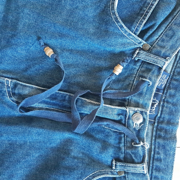 CHEROKEE 90s Granny Jeans Short W/ Wooden Details - Picture 3 of 6